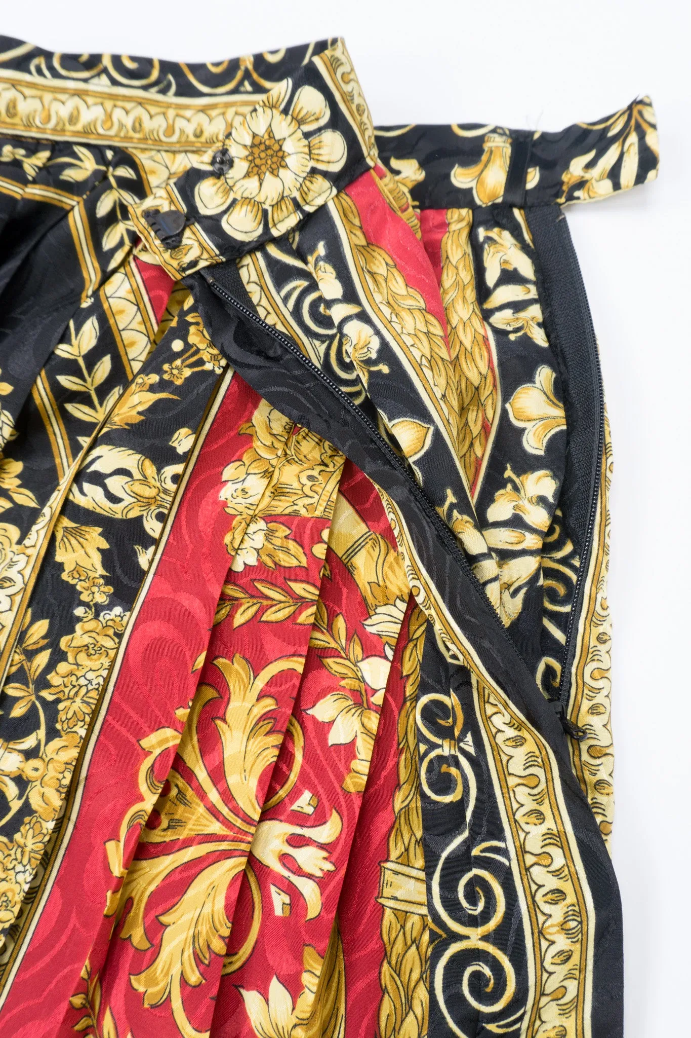 Baroque Knife-Pleated Skirt