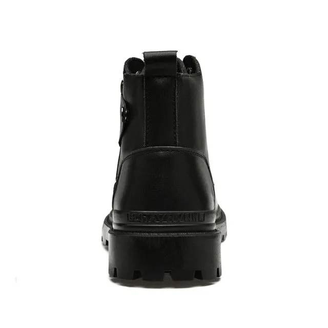 Distinguished retro style leather boots