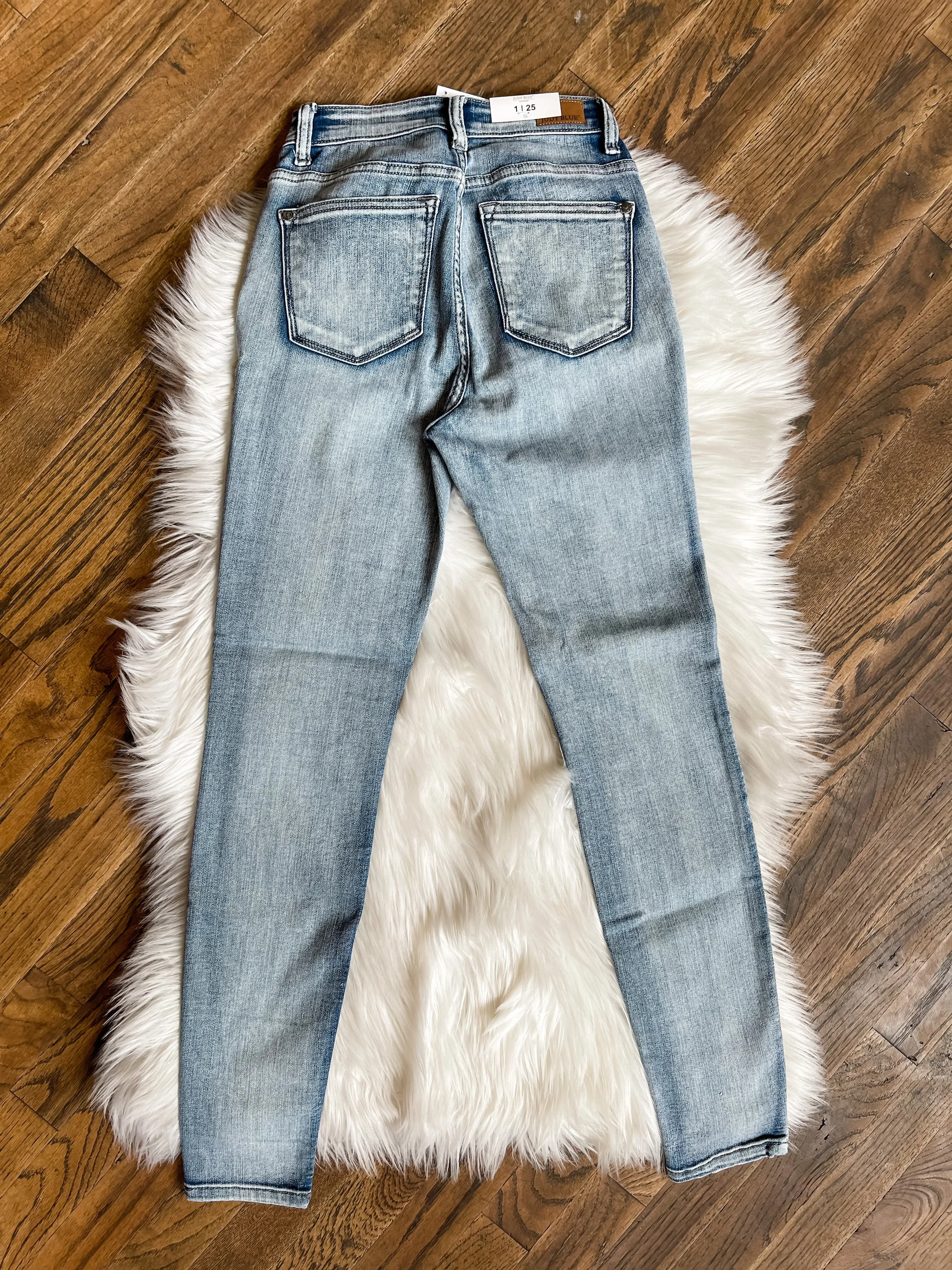 Judy Blue || Hillary High Rise Heavy Handsand Skinny Jean