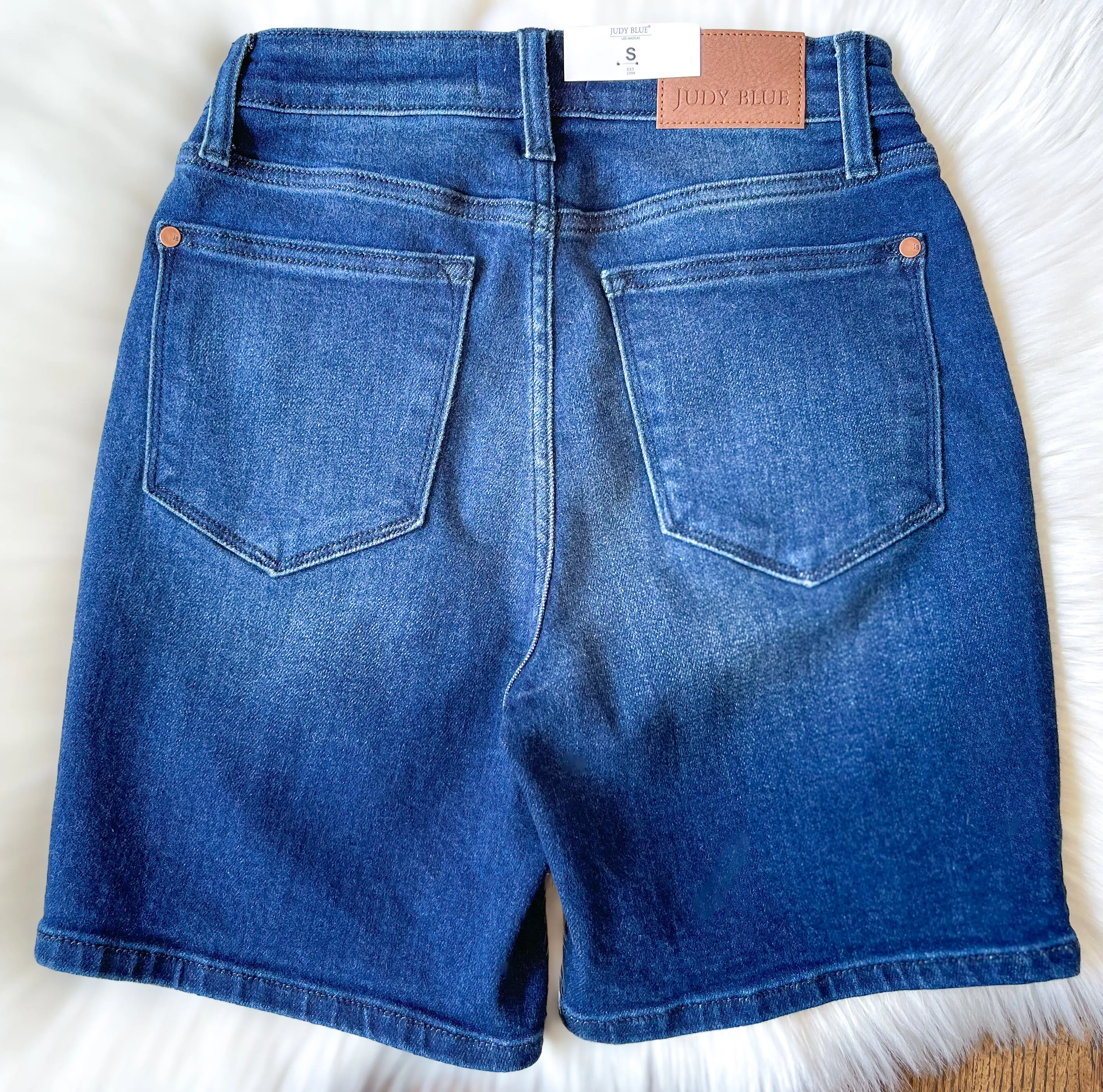 Judy Blue || Sammie High Waist V-Front Bermuda Shorts