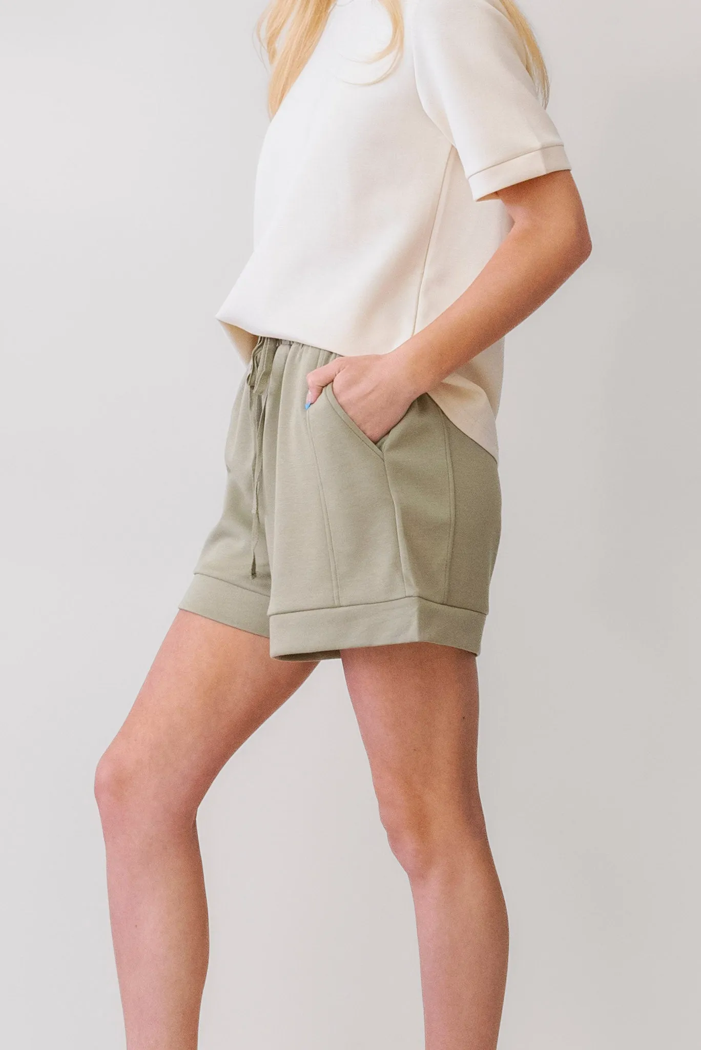 P.Cill Shorts in Light Olive