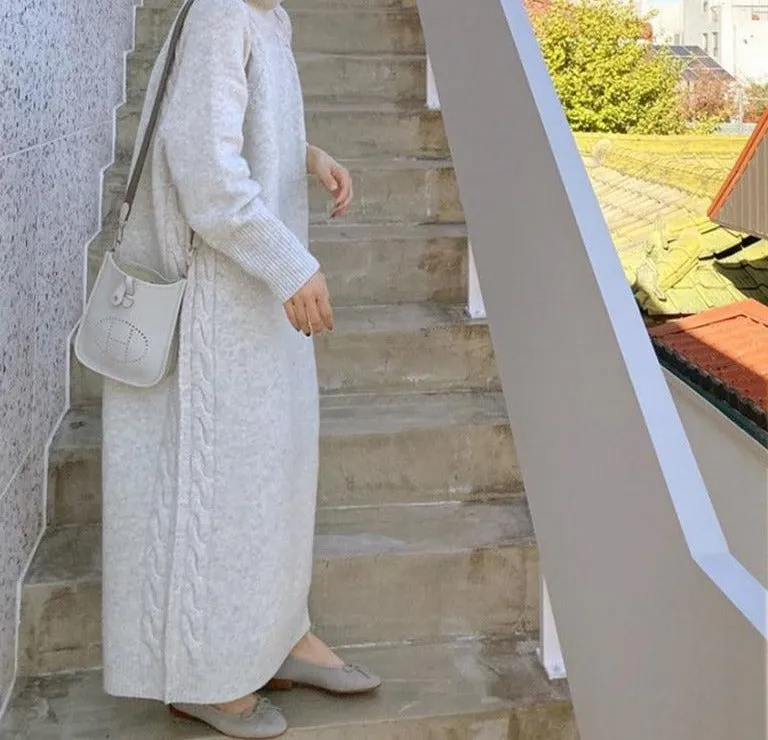 Turtleneck Full Sleeve Oversized Knit Dress
