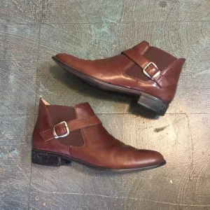 Vintage 90s UNISA brown leather buckle ankle booties // 9.5 Narrow 9 1/2 AA // Chelsea Beatle boots