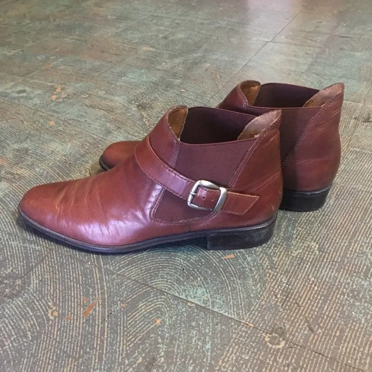Vintage 90s UNISA brown leather buckle ankle booties // 9.5 Narrow 9 1/2 AA // Chelsea Beatle boots