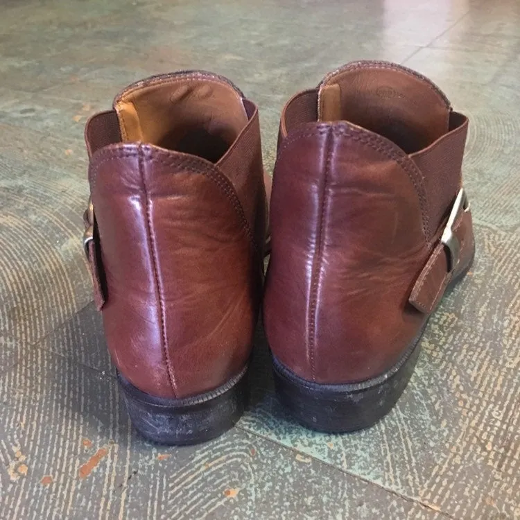 Vintage 90s UNISA brown leather buckle ankle booties // 9.5 Narrow 9 1/2 AA // Chelsea Beatle boots