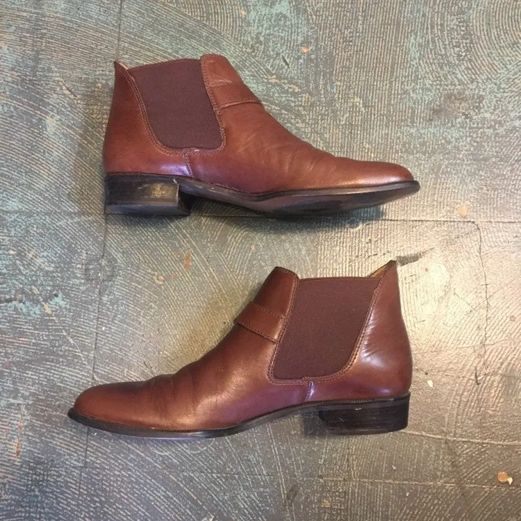 Vintage 90s UNISA brown leather buckle ankle booties // 9.5 Narrow 9 1/2 AA // Chelsea Beatle boots