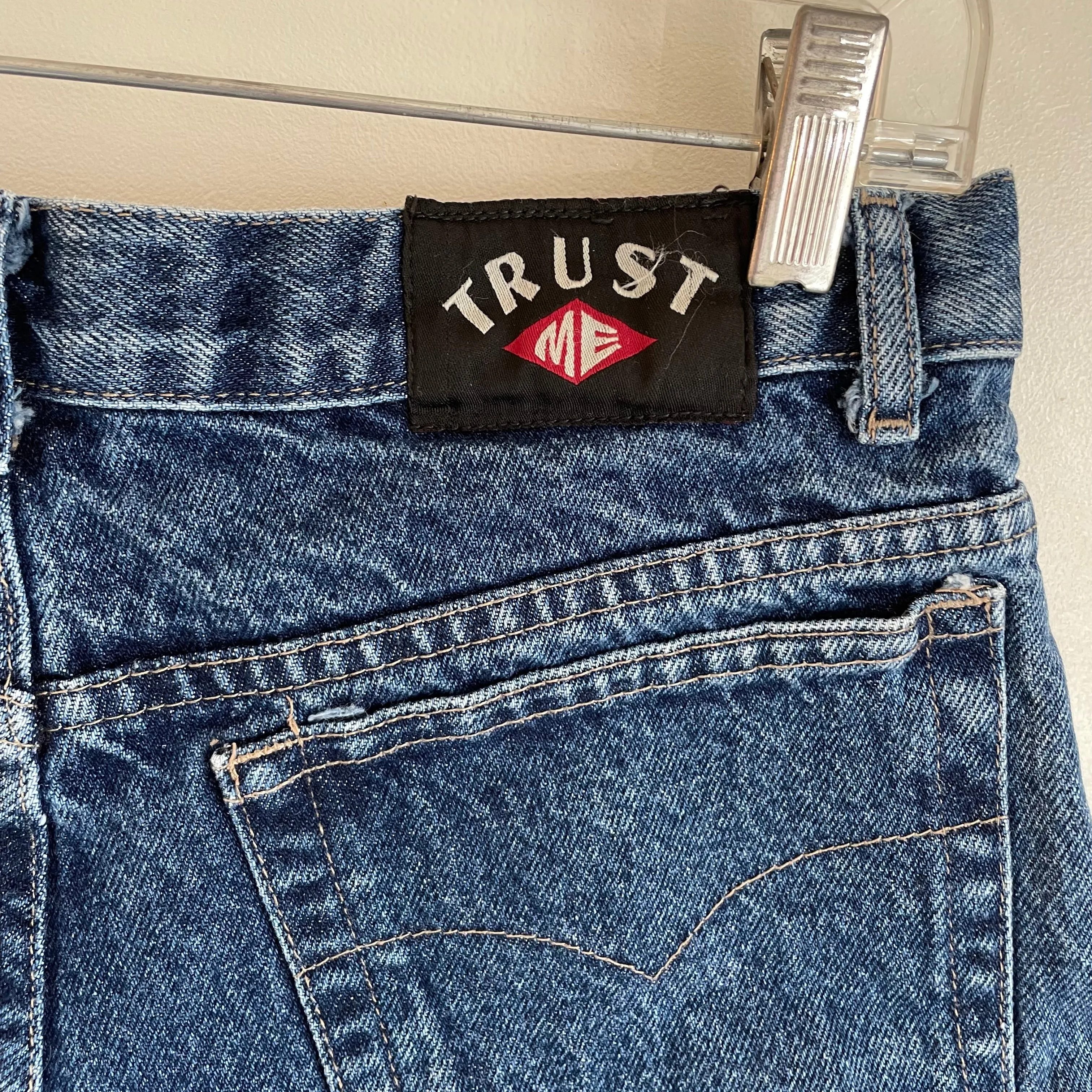 Vintage 90s Y2K Trust Me dark wash button fly denim shorts (HT2310)