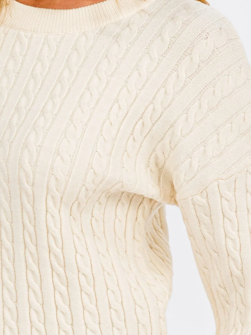 WOMEN'S LONG SLEEVE CABLE KNIT DETAILED PULLOVER SWEATER