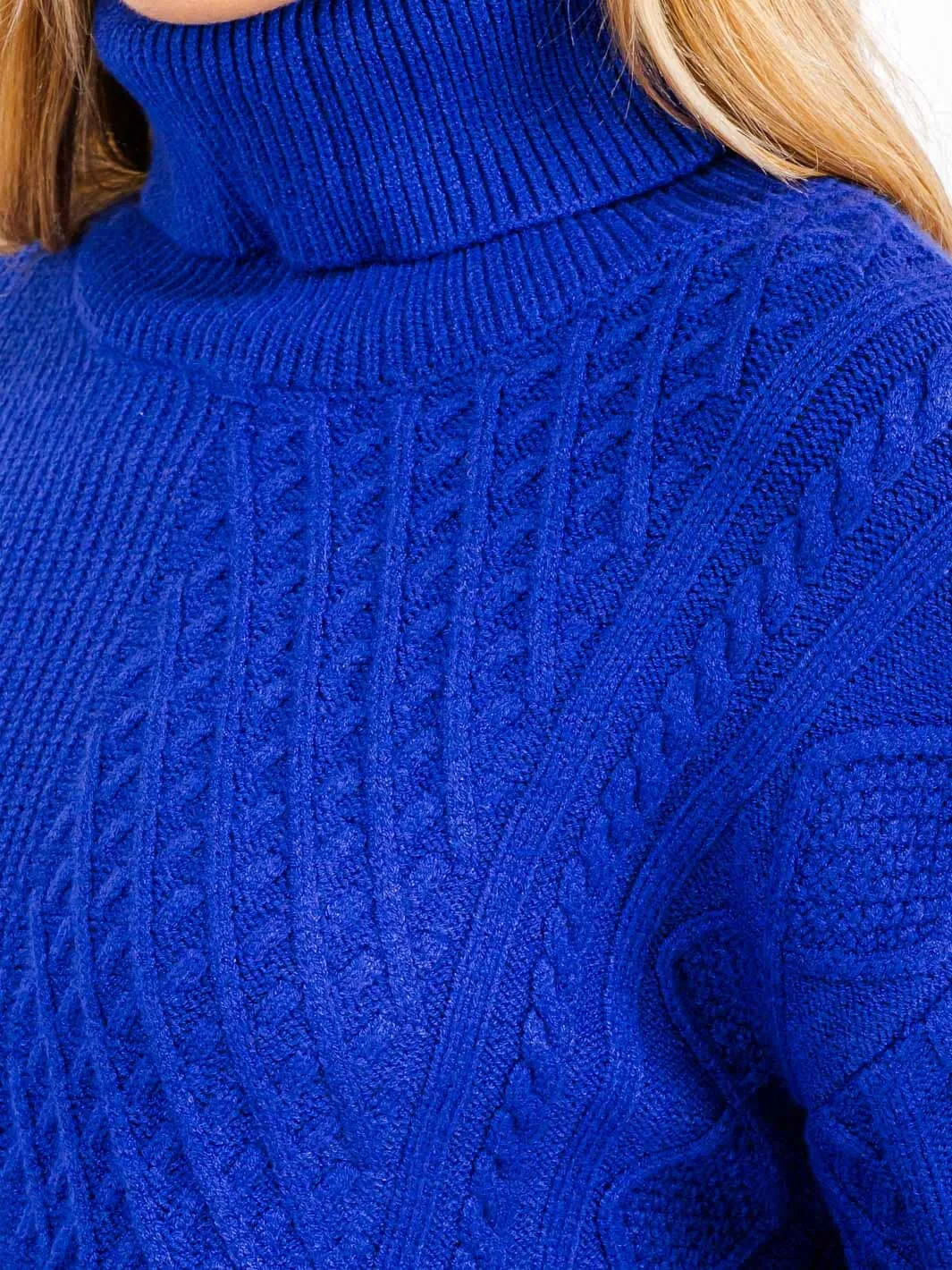 WOMEN'S LONG SLEEVE TURTLE NECK CABLE KNIT PULLOVER SWEATER