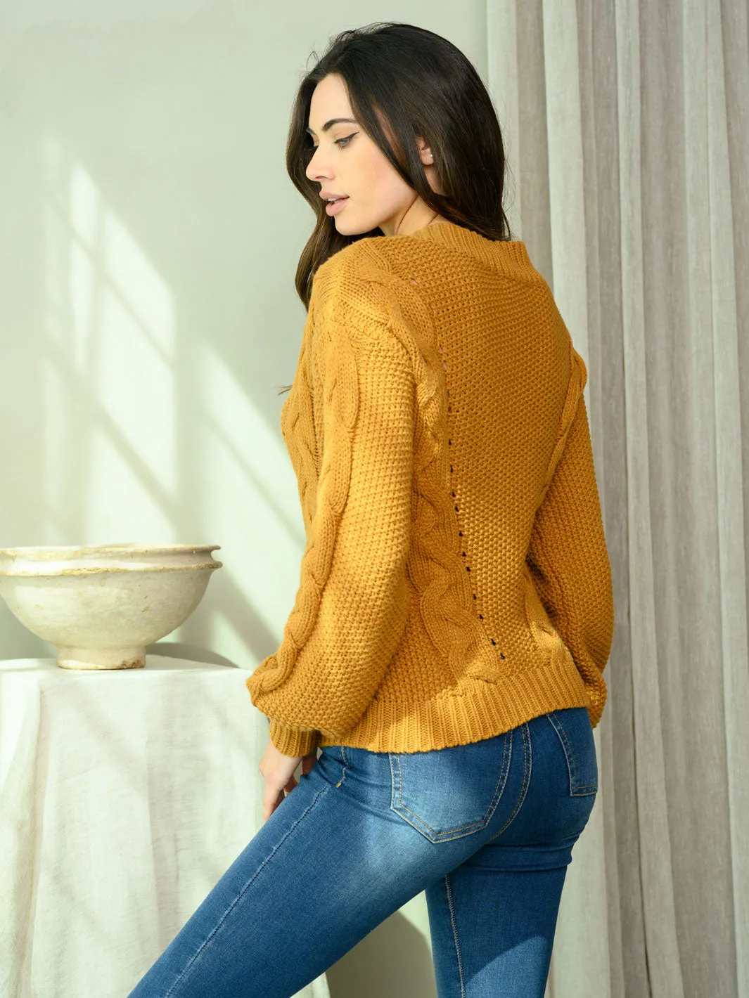 WOMEN'S LONG SLEEVE V-NECK CABLE KNIT SWEATER